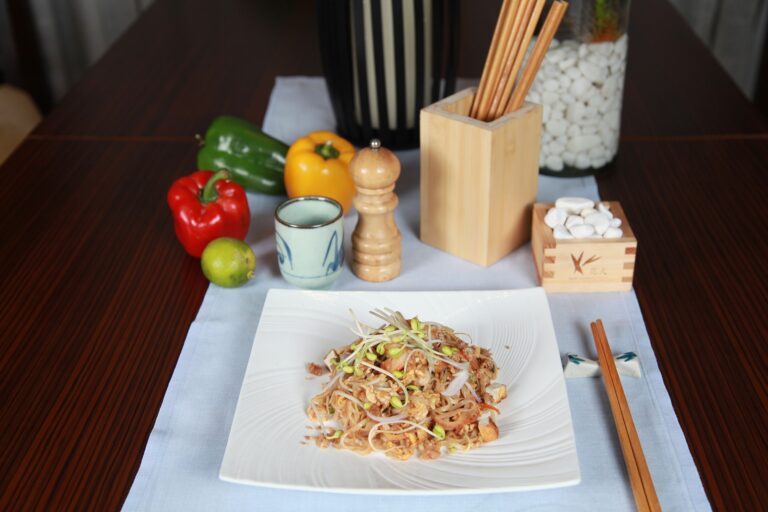 NOODLES WITH SPICY NUT SAUCE